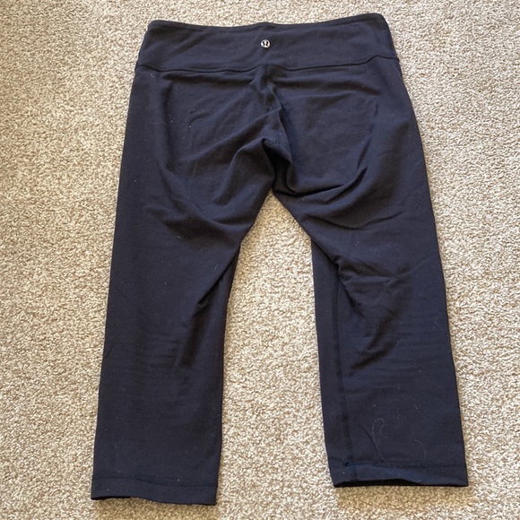 Lululemon Black Original Wunder Under 21” Mid-rise Crops—Luon - Picture 2 of 10
